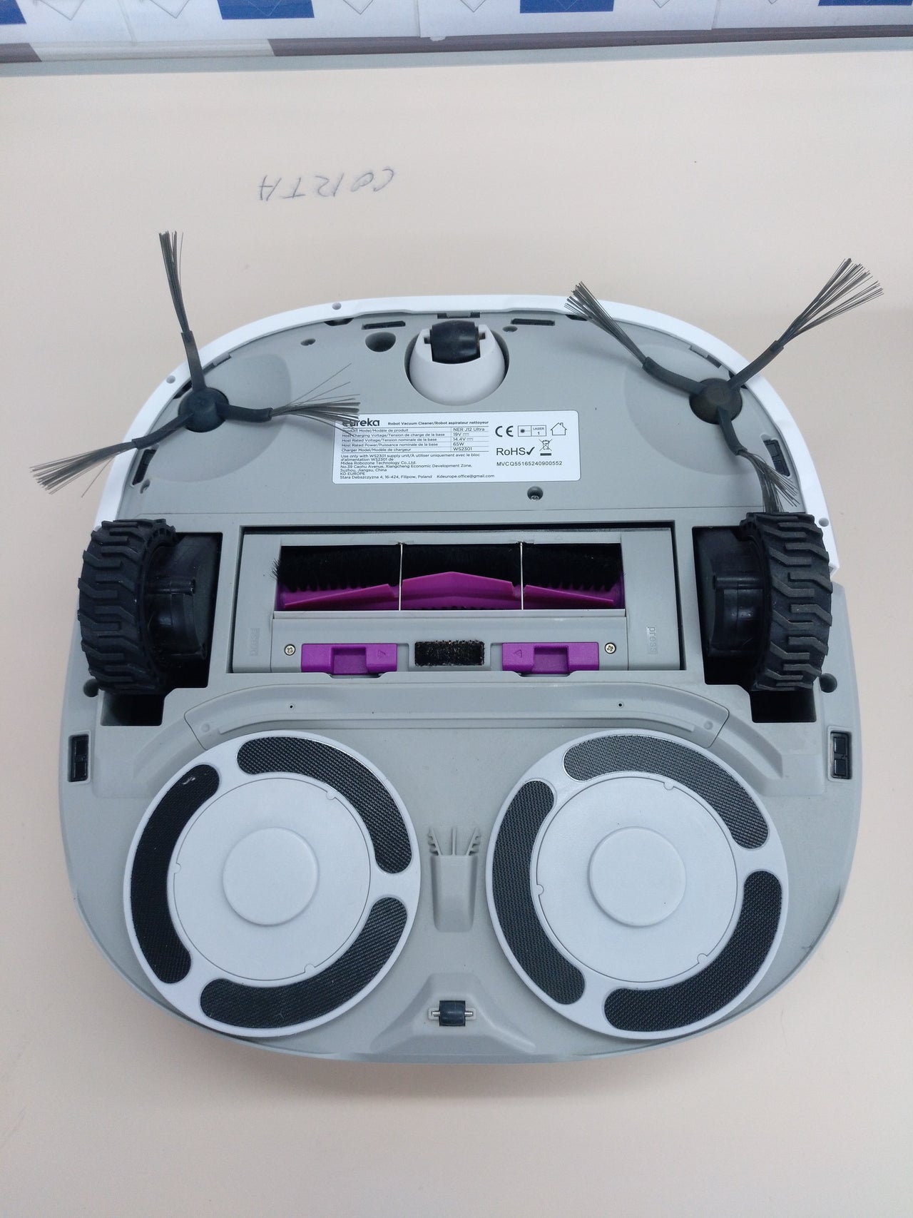 EUREKA J12 Ultra Robot Aspirador y Fregasuelos,Vaciado Automático/Lavado Automático/Secado Automático Robot Aspirador Autovaciado,AI 3D Obstáculos Navegación LiDAR,5000Pa,180min Batería,WiFi/App