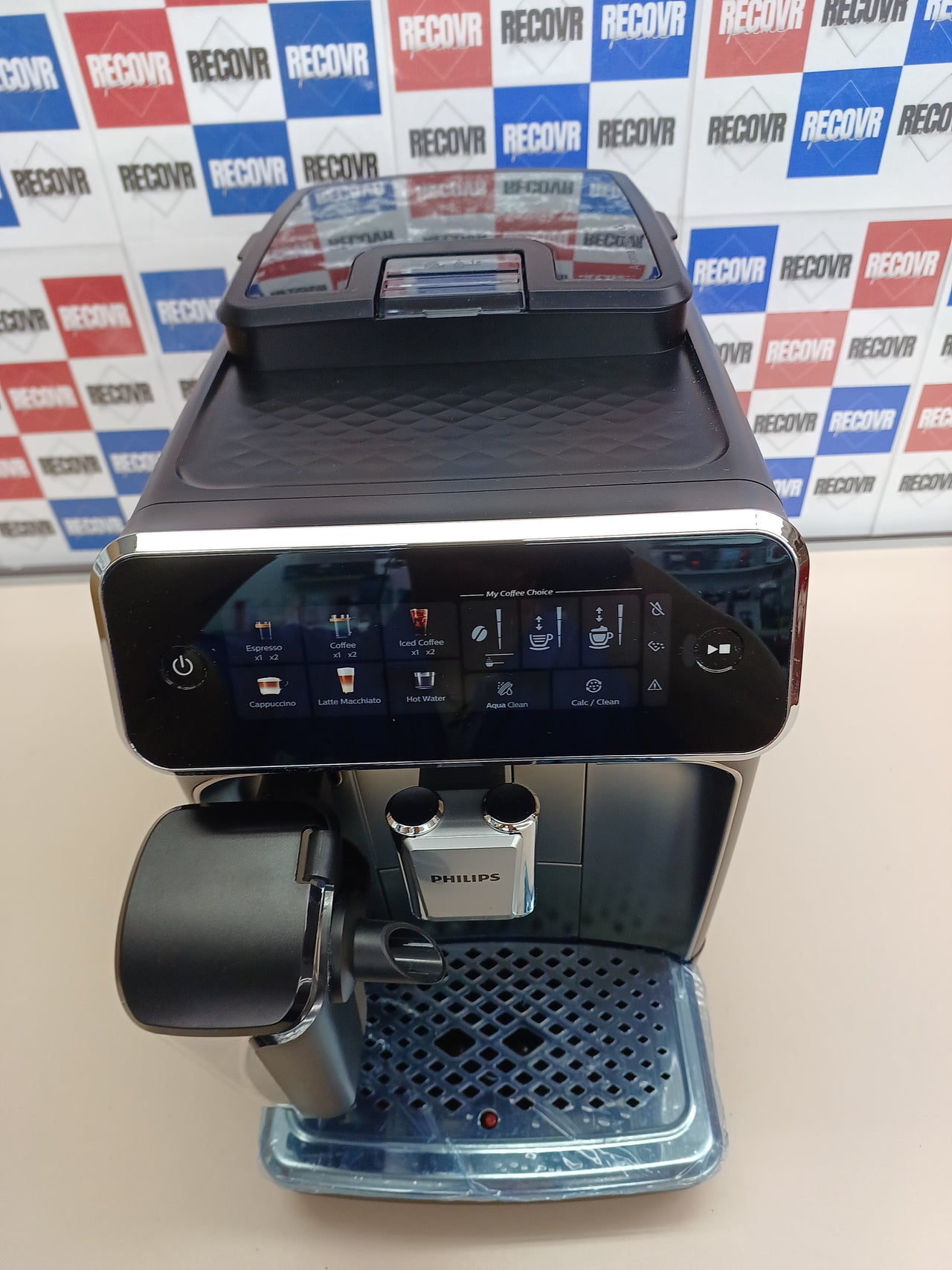 PHILIPS Serie 3300 Cafetera Superautomática - Sistema de leche LatteGo, 6 tipos de cafe, pantalla táctil, SilentBrew, Molinillo Cerámico, filtro AquaClean, Cromo negro (EP3347/90)