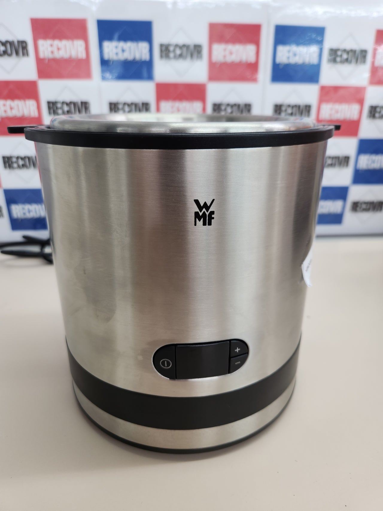 Heladera 3 en 1, 300ml, yogur helado, sorbete, helado, 12 W, pantalla cristal, función contador, incluye cuchara de helados, acabados acero inoxidable cromargan mate WMF Kitchenminis -