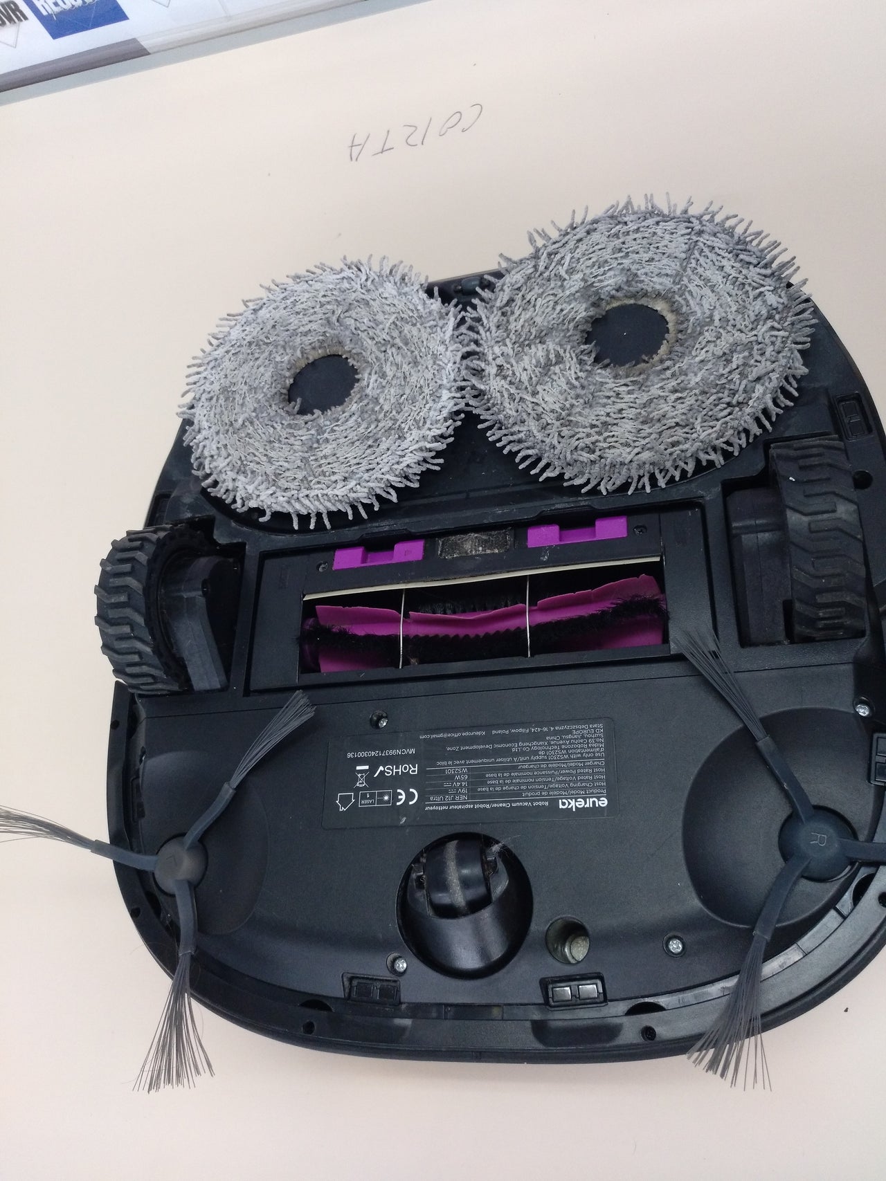EUREKA J12 Ultra Robot Aspirador y Fregasuelos,Vaciado Automático/Lavado Automático/Secado Automático Robot Aspirador Autovaciado,AI 3D Obstáculos Navegación LiDAR,5000Pa,180min Batería,WiFi/App