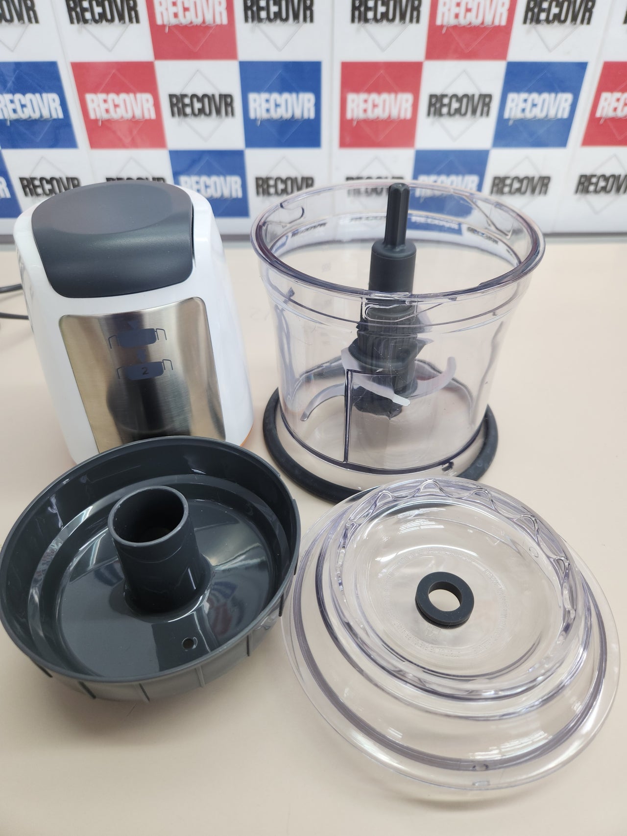 Picadora 500W, 0,5L, 2 Velocidades,con Recipiente Cuatro Cuchillas, Anillo Antideslizante para Mayor Estabilidad, Apta para Lavavajillas, Blanca CHP61.100WH Kenwood Easy Chop