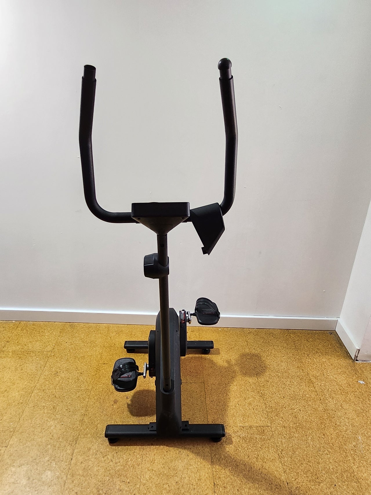 Bicicleta elíptica, dispositivo de fitness y entrenamiento en casa – bicicleta elíptica ORBITREK X17 –