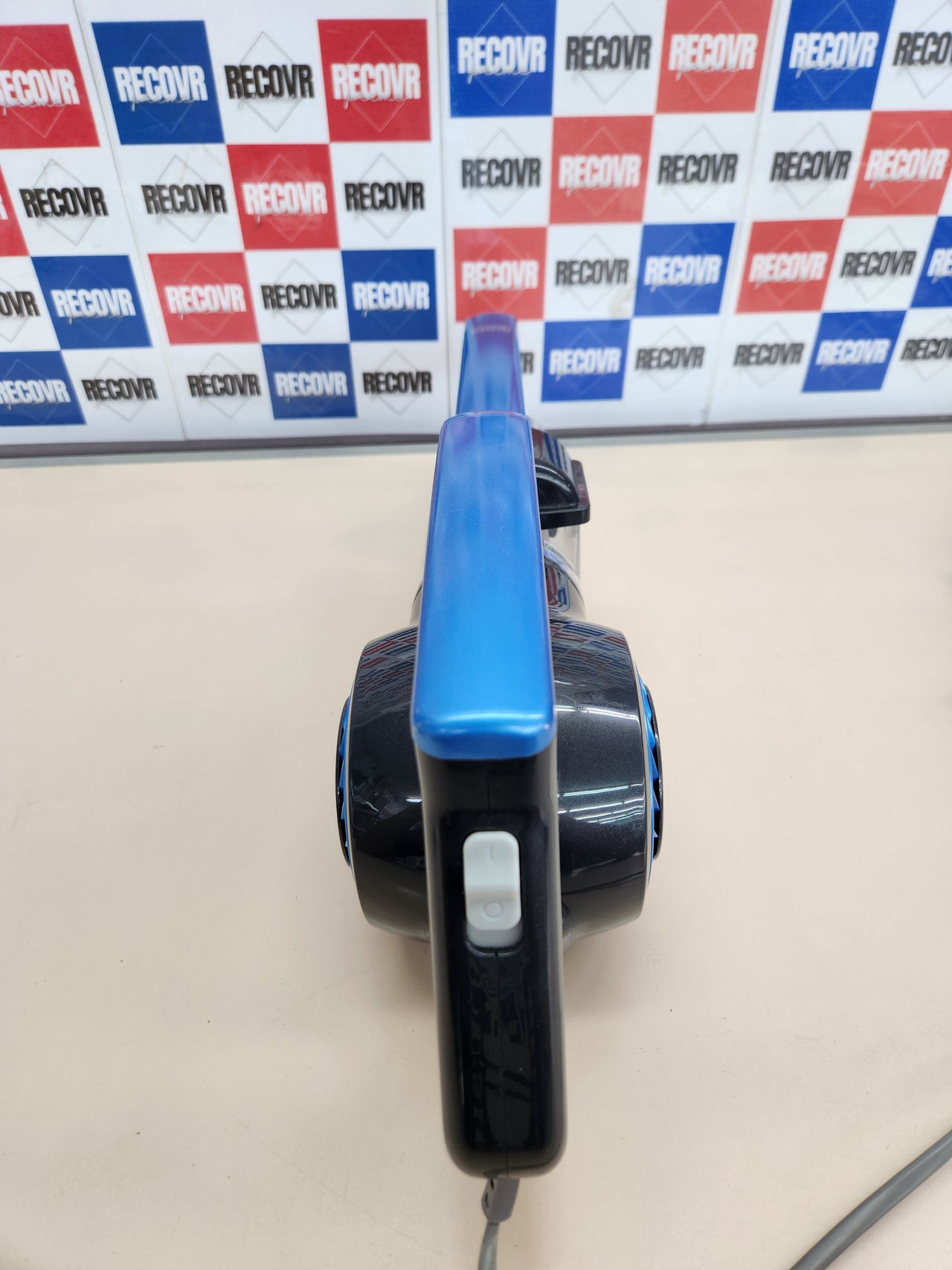 Aspirador escoba Black+Decker BXVMS600E