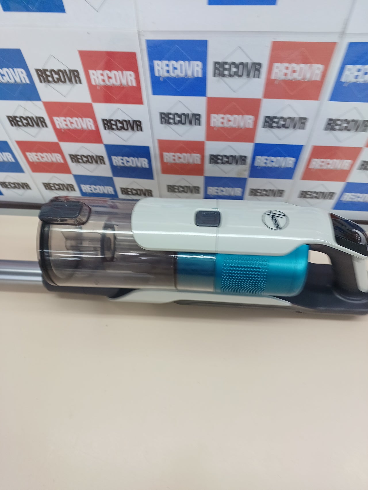 Aspiradora escoba sin cable 3 en 1 60 min Hoover