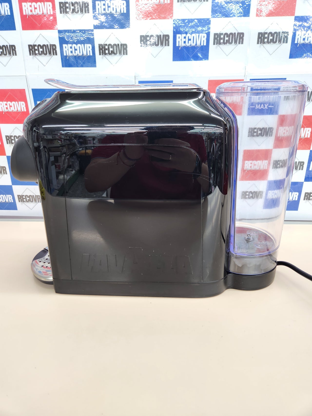 Cafetera 1500 W, 220-240 V, 1,1 L, 50/60 Hz, 64 cápsulas Lavazza, A Modo Mio Idola Nera