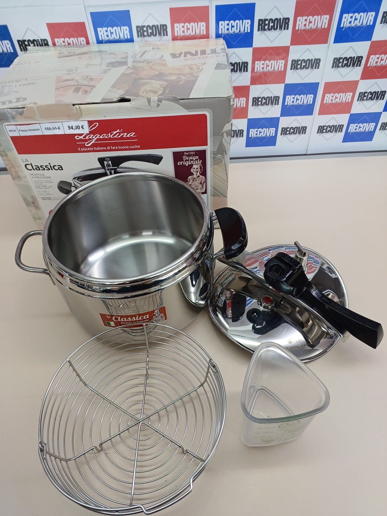 Lagostina Olla a presión La Classica Lagofusion, olla a presión Ø 22 cm, capacidad 5L, con cesta, recetario y Ecodose, asas de baquelita, válvula de peso y fondo Lagofusion