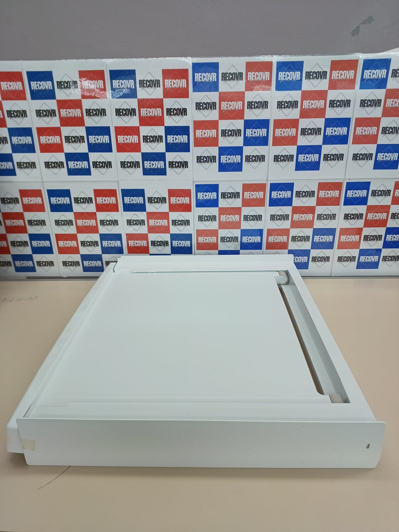 C+P Kit de Unión Universal con Estante Deslizable para Lavadoras y Secadoras, Apto para Lavadoras con Profundidad de 47-62 cm, Fácil de Instalar, Blanco, Lavadoras con Panel Recto