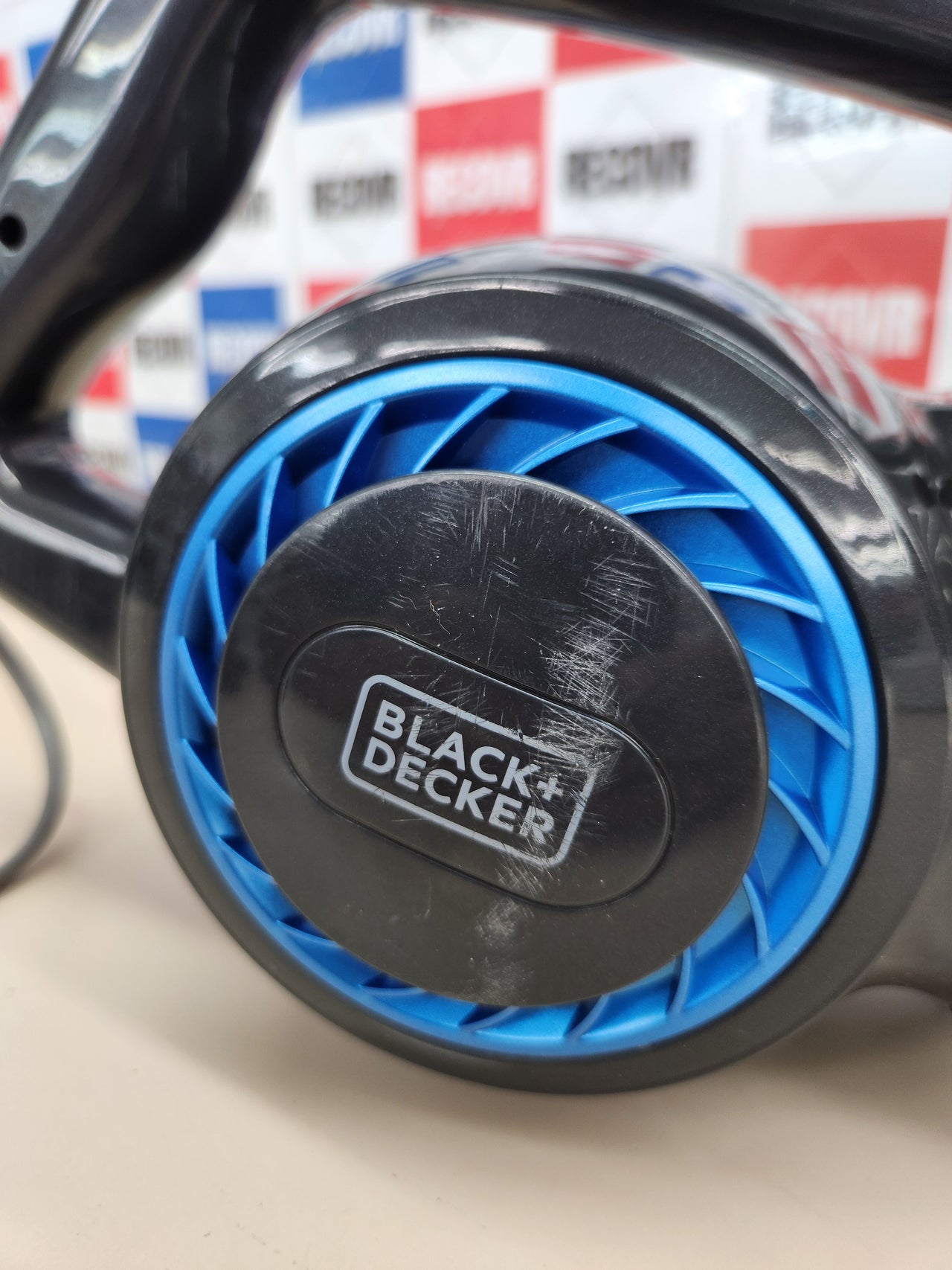 Aspirador escoba Black+Decker BXVMS600E