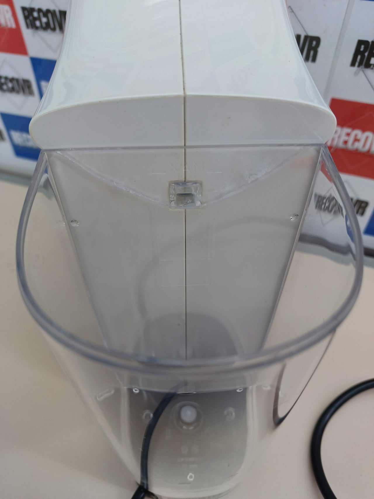 Cafetera cápsulas bebidas frías y calientes, Depósito agua 0.8 L, modo Eco, Thermoblock, apagado automático, Krups Nescafé Dolce Gusto Genio S.