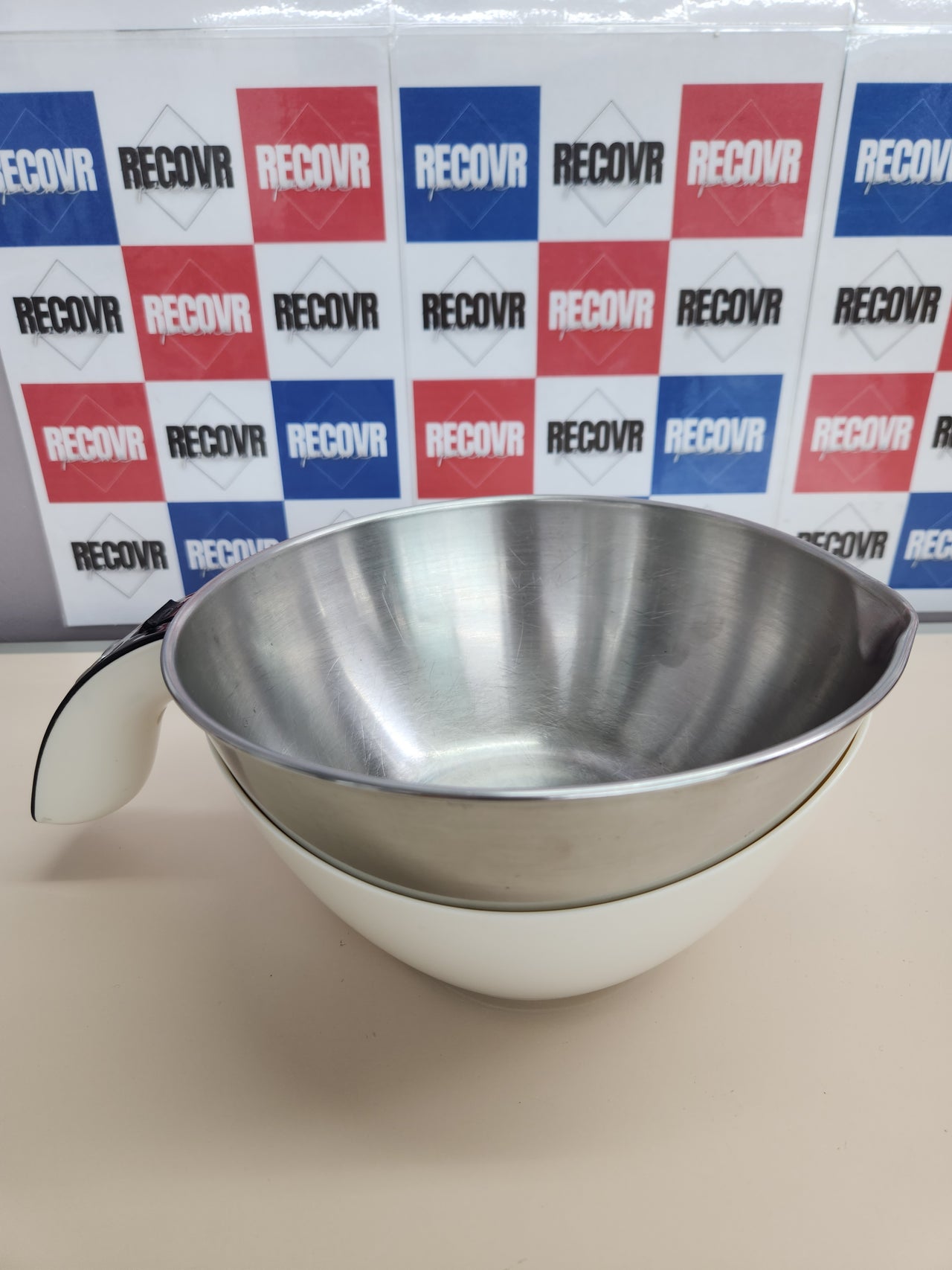 Báscula Electrónica 5 Kg de Cocina, Pesa Sólidos y Líquidos, Recipiente Extraible, Báscula Graduada, División 1 g, Función Tara, Pantalla Digital, Apagado Automático Imetec Dolcevita ES4