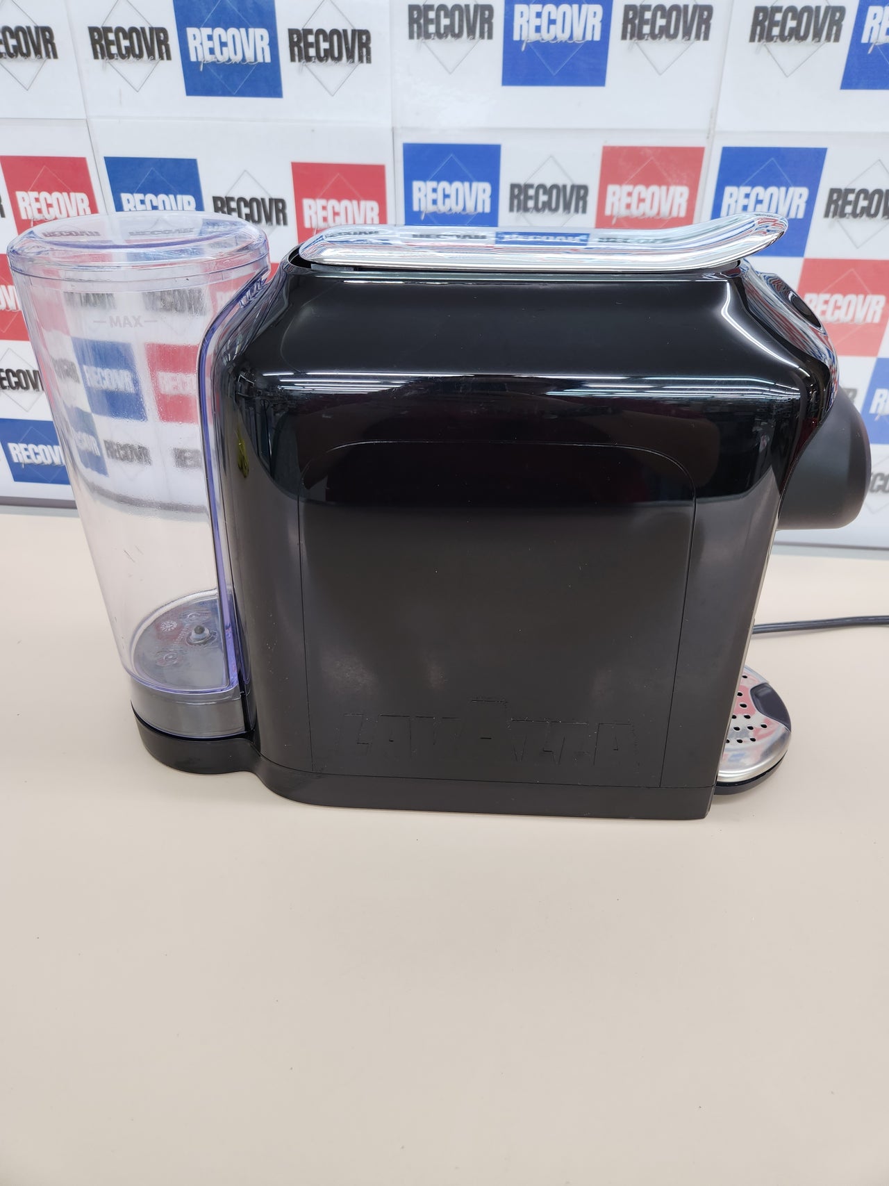 Cafetera 1500 W, 220-240 V, 1,1 L, 50/60 Hz, 64 cápsulas Lavazza, A Modo Mio Idola Nera