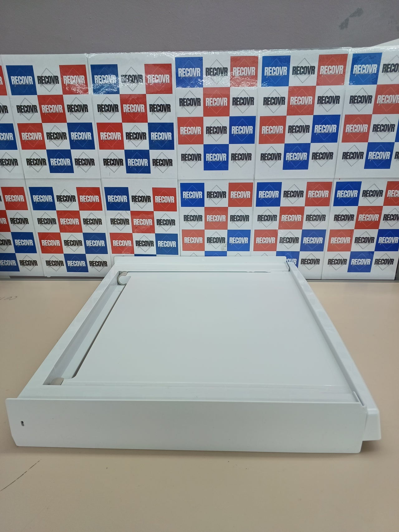 C+P Kit de Unión Universal con Estante Deslizable para Lavadoras y Secadoras, Apto para Lavadoras con Profundidad de 47-62 cm, Fácil de Instalar, Blanco, Lavadoras con Panel Recto