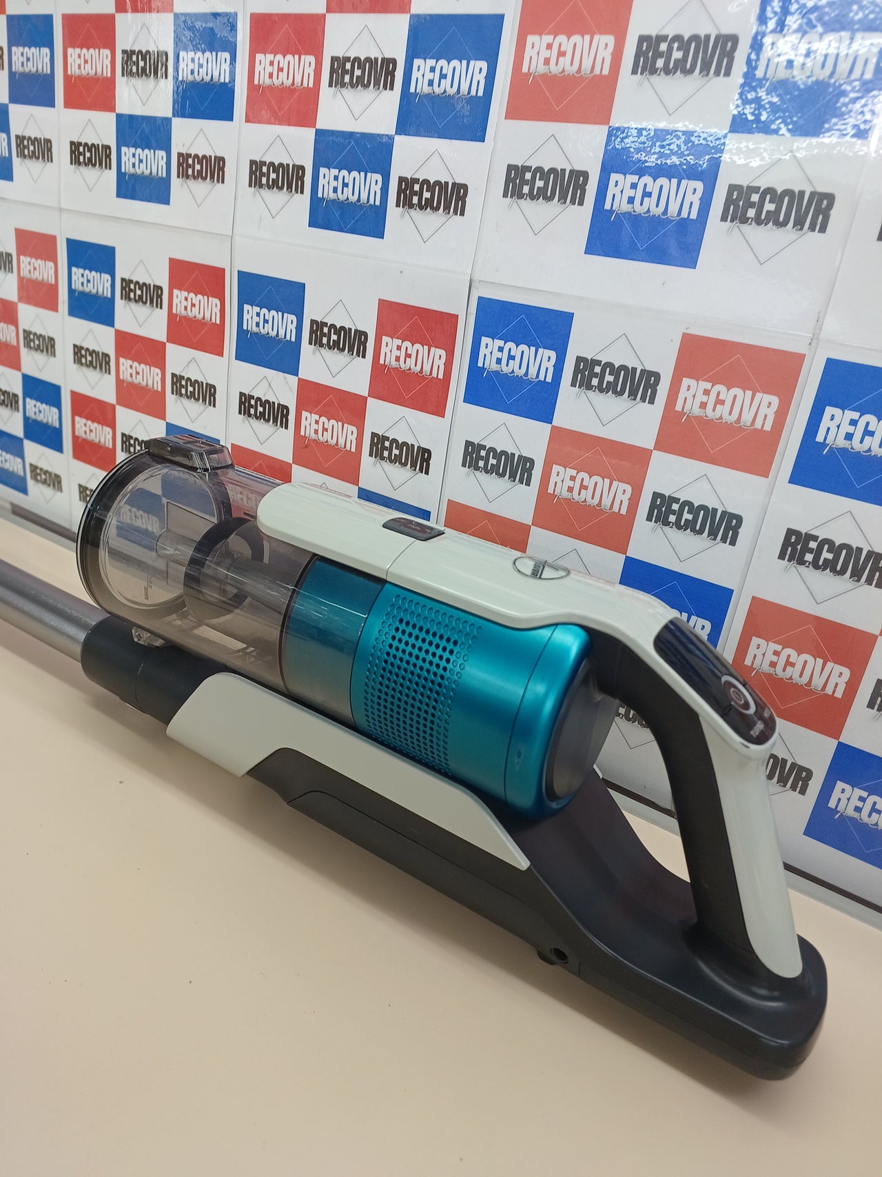 Aspiradora escoba sin cable 3 en 1 60 min Hoover