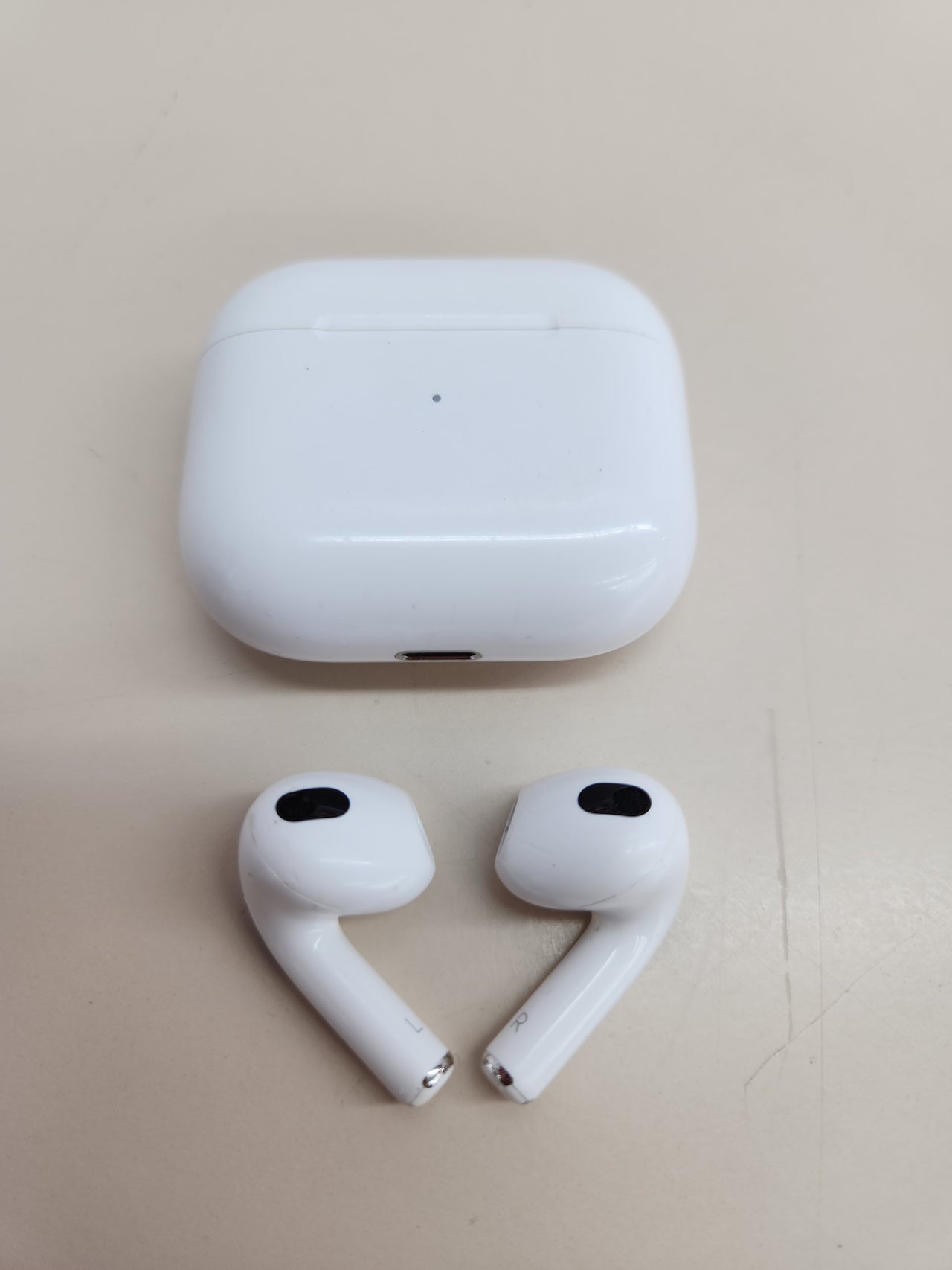 Auriculares Apple AirPods 3ª Gen con Lightning 2021