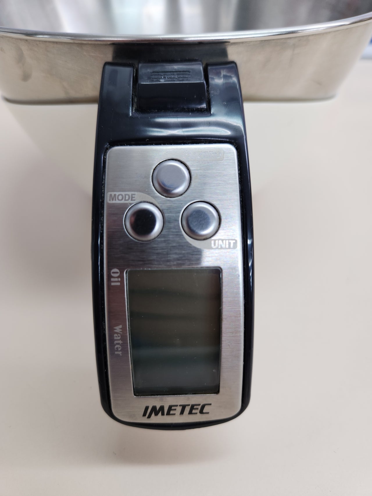 Báscula Electrónica 5 Kg de Cocina, Pesa Sólidos y Líquidos, Recipiente Extraible, Báscula Graduada, División 1 g, Función Tara, Pantalla Digital, Apagado Automático Imetec Dolcevita ES4