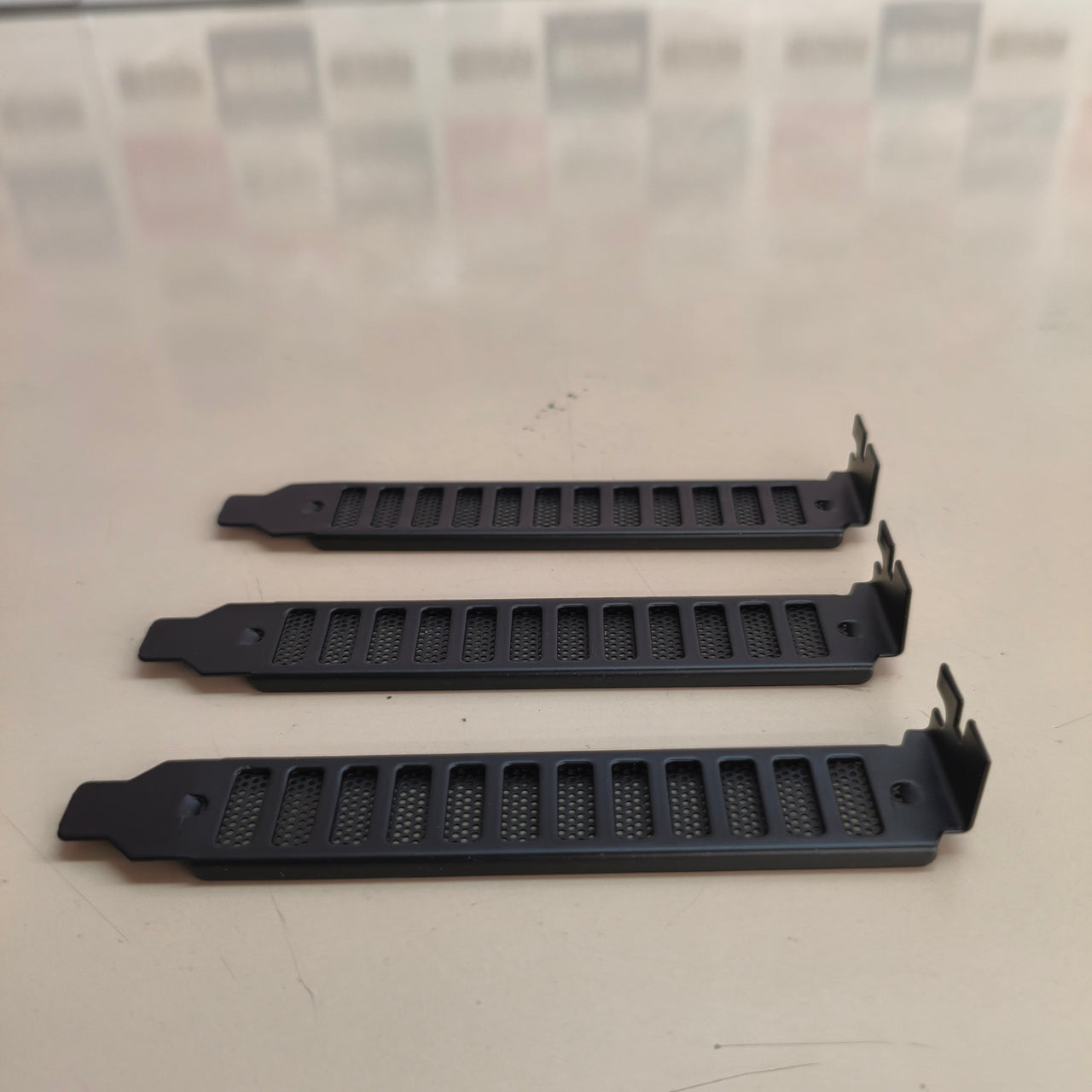 Gelid: filtro antipolvo para ranura PCI, mejora la ventilación del equipo