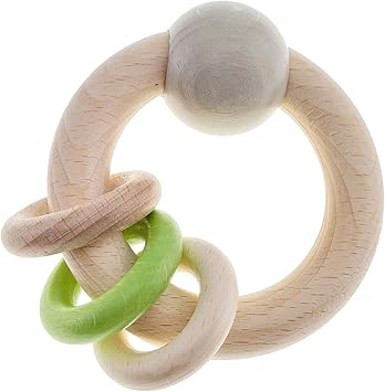 Hess Juguete de madera 11140 – Sonajero de madera, hecho a mano, circular, con 3 anillos, serie Nature en color verde manzana, para bebés a partir de 6 meses, para ejercicios de agarre y motricidad