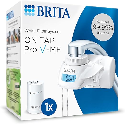 BRITA Sistema de filtrado de agua ON TAP Pro V-MF incl. 1x cartucho filtrante (600L) - para un 99,99% de agua libre de bacterias, reduciendo PFAS, incl. cuenta atrás digital LCD de capacidad
