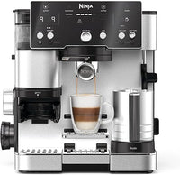 Ninja Luxe Essential Cafetera 2 en 1 para latte, cappuccino y espresso con molinillo y espumador de leche integrados, fácil de usar y 2 preajustes automáticos de espuma, plata, ES501EU