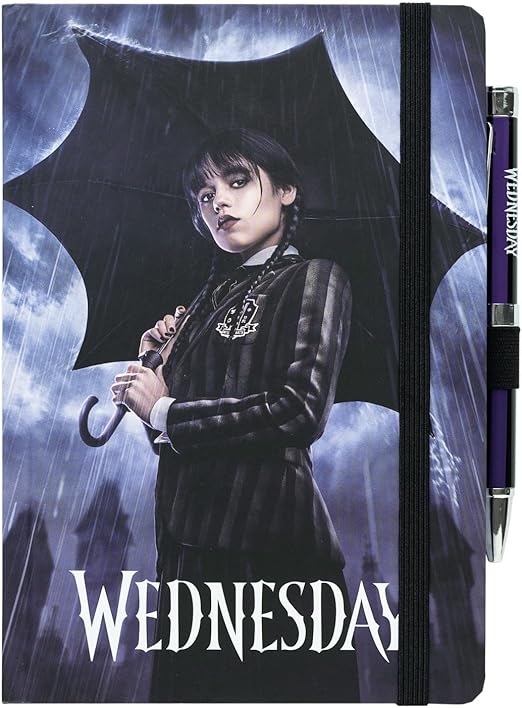 Grupo Erik Cuaderno A5 lineas Miercoles Addams con Boli - Diario personal o Journaling notebook A5 | Bloc de notas - Regalo mujer original : Cuadernos tapa dura con marcapáginas, 192 págs