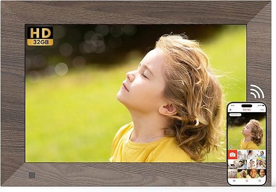 Marco de Fotos Digital WiFi 10.1 Pulgadas SONVGOO, Pantalla táctil IPS HD de 1280×800 con 32 GB, Sensor de Movimiento, Montaje en Pared, Comparte Videos y Fotos con La Aplicación FRAMEO, Marrón Madera