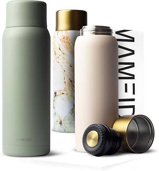 MAMEIDO Botella Termica con Taza 1 l, Termo Cafe para llevar de acero inoxidable antigoteo, Termo Aqua caliente 12 horas sin BPA para bebe, café y mate té (Desert Sage)