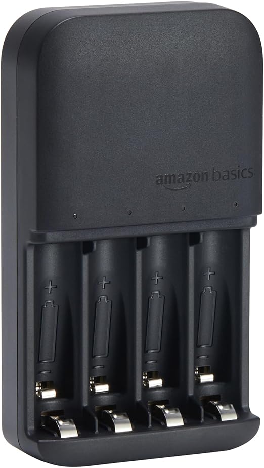 Amazon Basics Batterieladegerät für AA- und AAA-NiMh-Akkus, EU-Stecker, Für 4 Batterien, Schwarz