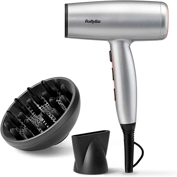 BaByliss Cosmos Secador de Pelo Ligero con Difusor – NUEVO 2025, Secador potente y elegante de 2100W, Acondicionamiento iónico sin frizz, 3 niveles de calor y 2 velocidades, Plateado, D580DE