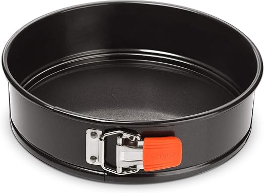 Le Creuset Molde antiadherente desmontable, redondo, diametro 26 cm, resistente a ácidos, revestimiento de acero al carbono, Gris y Naranja, 94101800000000