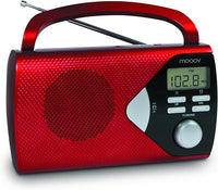 MOOOV 477201 Radio Portable à Pile FM/AM, Tuner Affichage Digital, Poste con Poignée de Transport Rabattable, Facile d'Utilisation, Fonction Heure & Alarme, Secteur ou Piles - Rouge