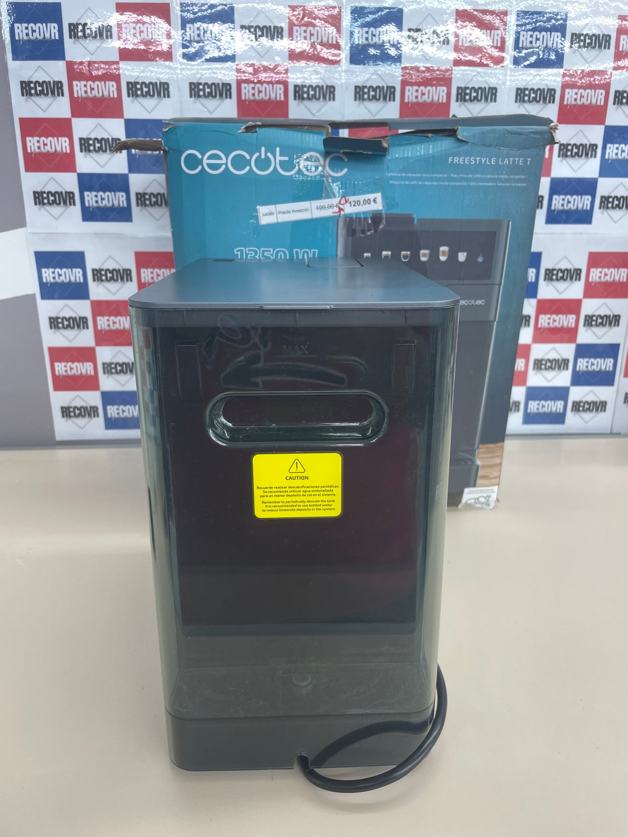 Cecotec Cafetera Cápsulas Express con Tanque de Leche FreeStyle Latte T. 1350W, 20 Bares, Compatible con Café Molido, Dolce Gusto, Nespresso y K-Fee, Depósito 1,6L de Agua y 400ml de Leche