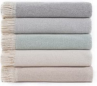 Todocama - Colcha Multiusos Sofa, Manta Foulard, Plaid para Cama, Cubresofa Cubrecama, Jarapas, Fabricado en España, Lisa. (125x180cm, Gris Claro)
