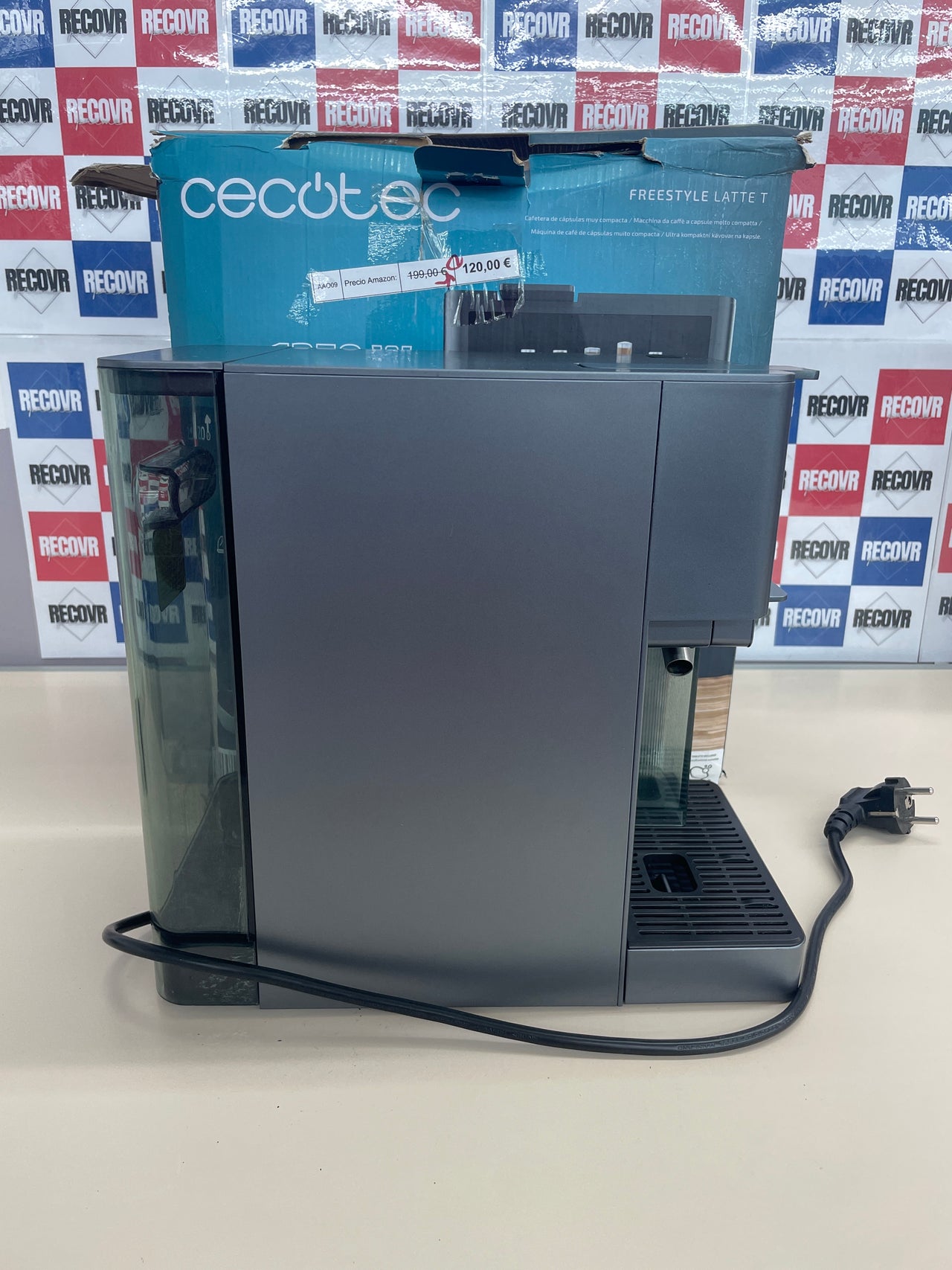 Cecotec Cafetera Cápsulas Express con Tanque de Leche FreeStyle Latte T. 1350W, 20 Bares, Compatible con Café Molido, Dolce Gusto, Nespresso y K-Fee, Depósito 1,6L de Agua y 400ml de Leche