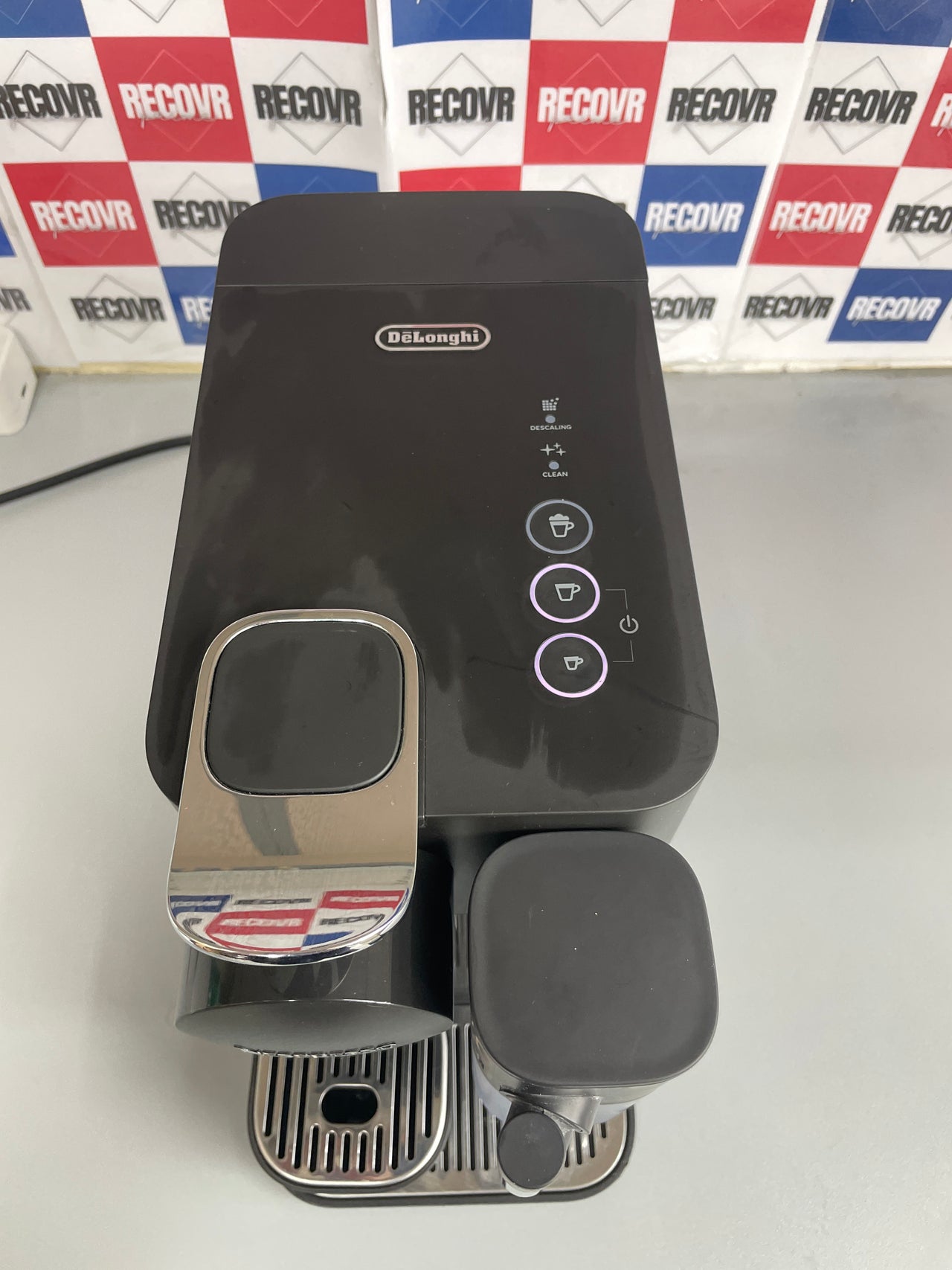 Nespresso Lattissima One Evo, Máquina de Café en Cápsulas de un Solo Uso, Espumador de Leche Automático, Cappuccino y Latte, EN510.B, 1450W, Negro