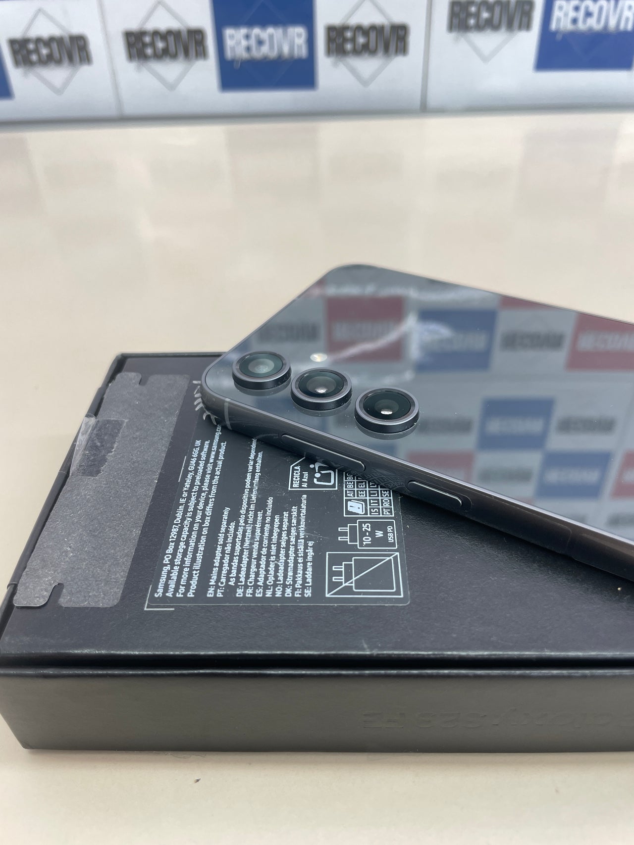 Samsung Galaxy S23 Fe, Dual, 256GB 8GB Ram Gris