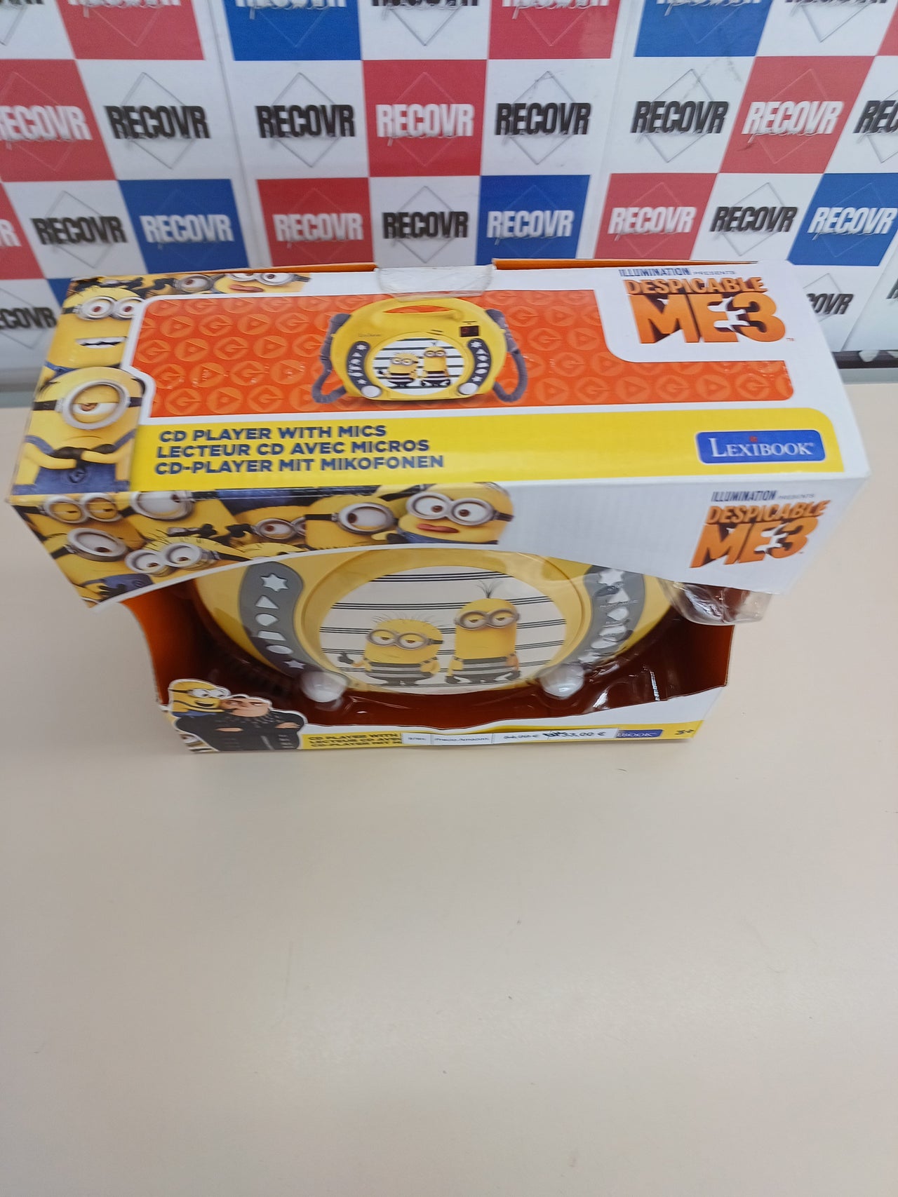 Lector CD Minions con 2 micros, desde 3 años.