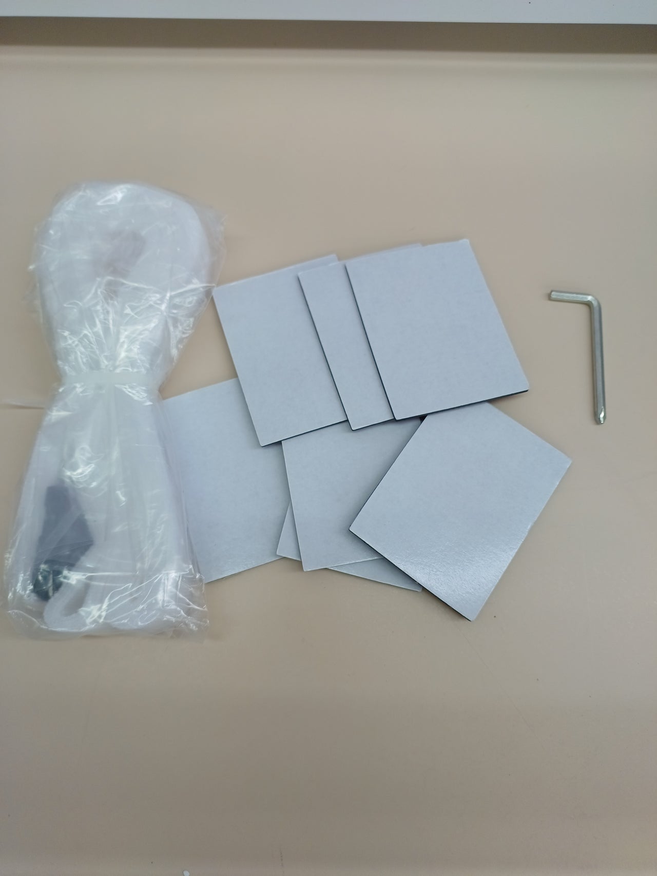 Nisorpa Marco de conexión para lavadora y secadora, universal, 60 x 55 cm, marco intermedio con placa extraíble de chapa de acero, conexión con tendedero, incluye correa de amarre