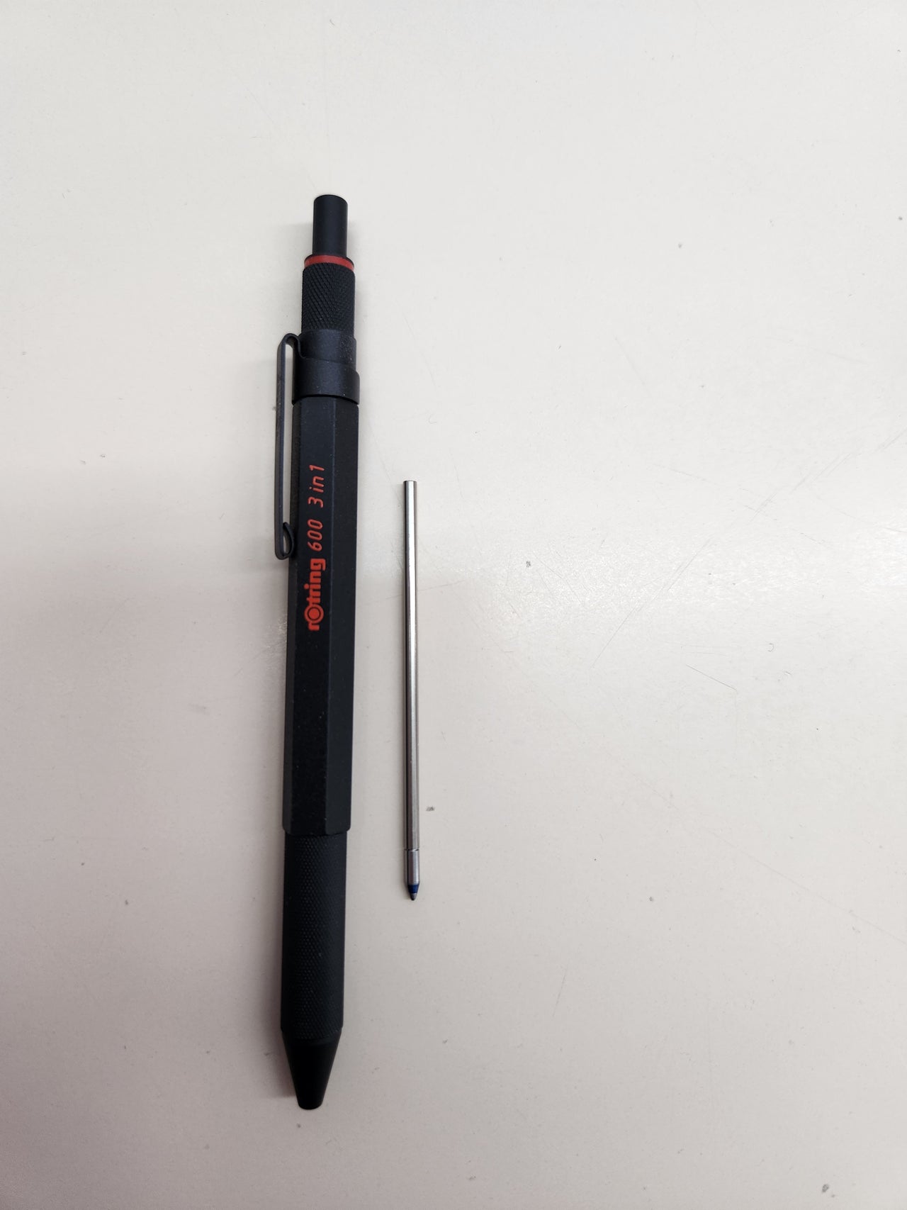 Bolígrafo multicolor y portaminas 3 en 1 rOtring 600