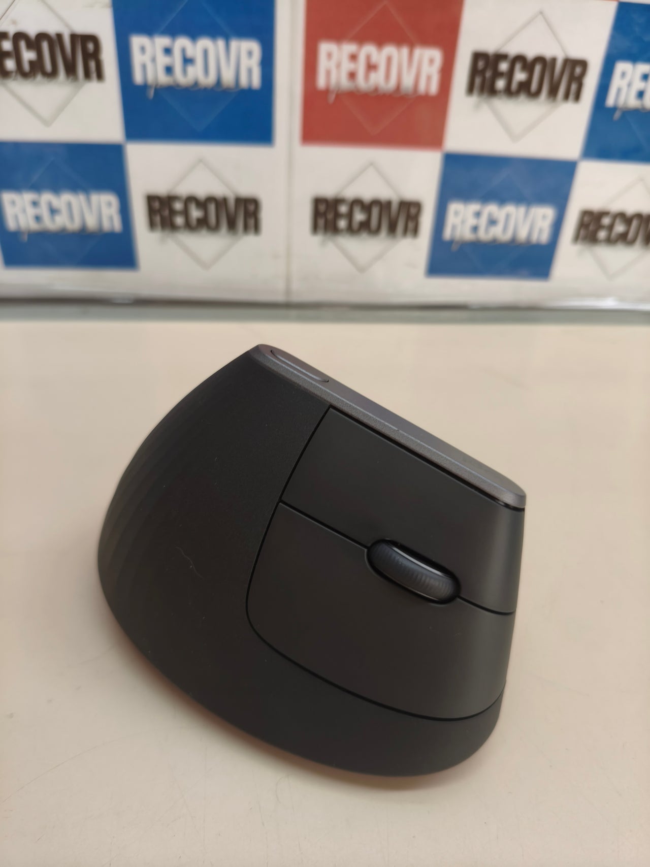 Ratón vertical ergonómico Logitech MX Vertical, gris
