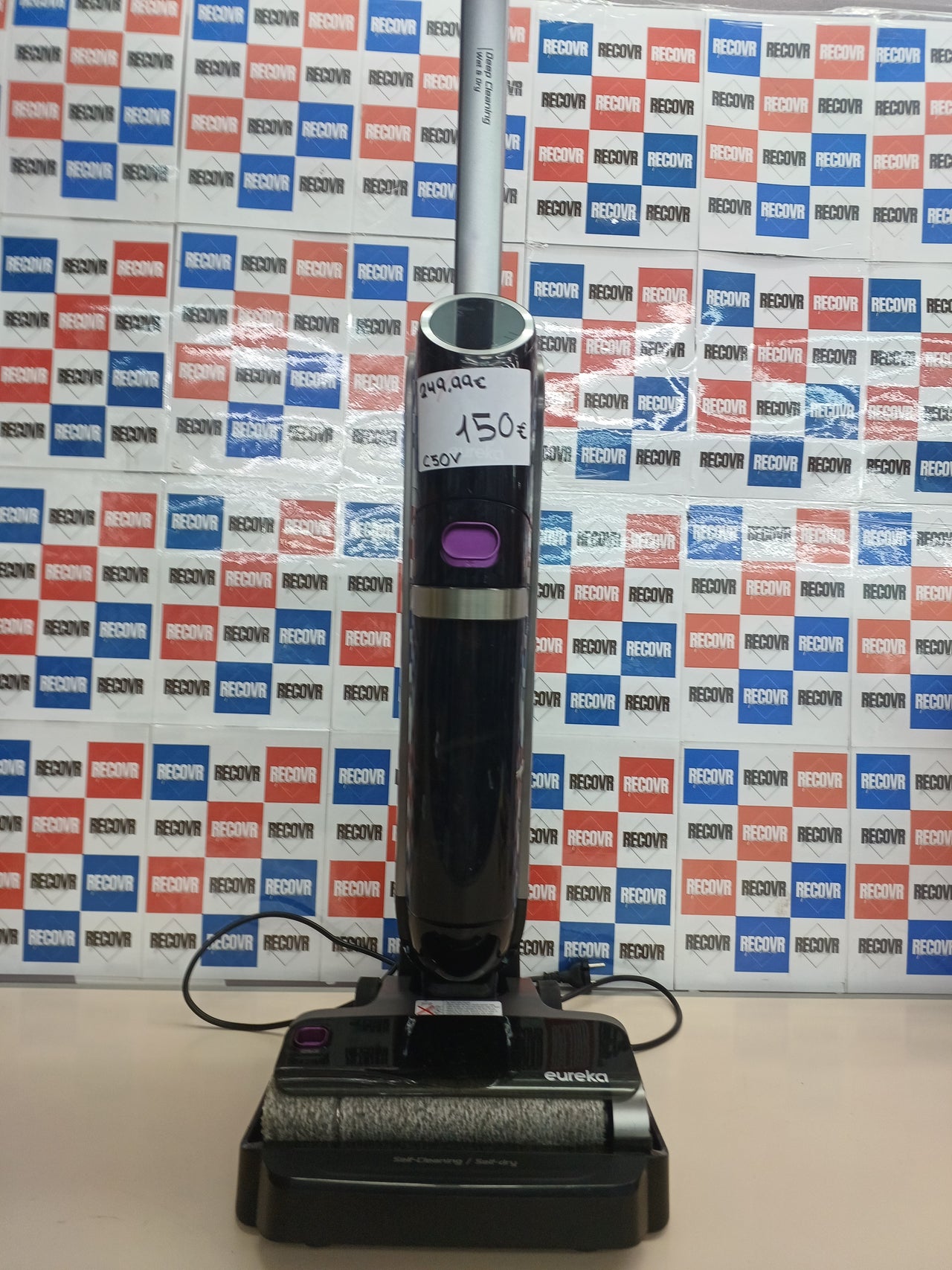 Aspiradora fregona sin cable 21600 Pa 38 min autolimpieza Eureka