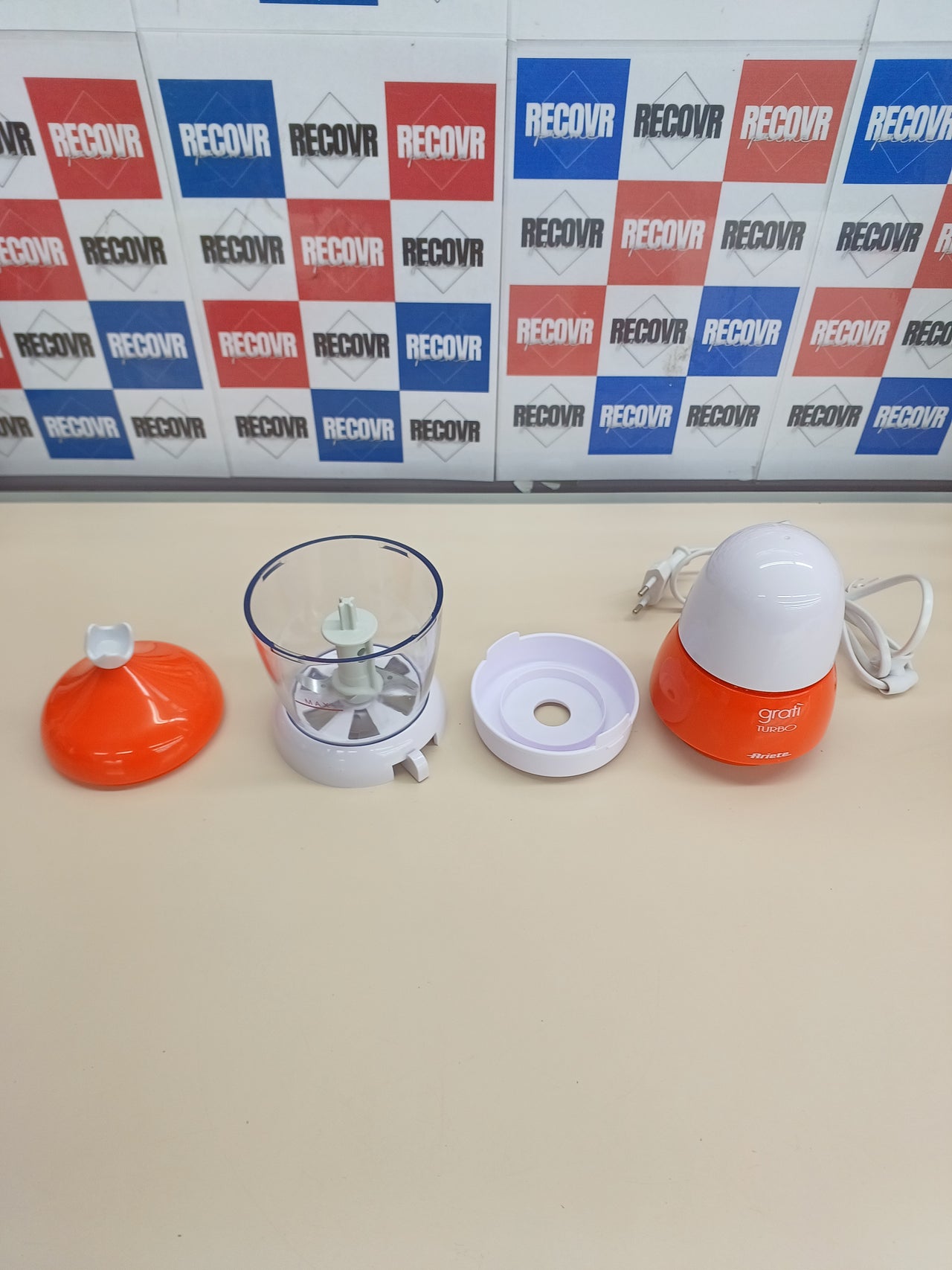 DeLonghi 439 Grati Turbo Rallador de queso eléctrico, 200 W, color blanco y naranja