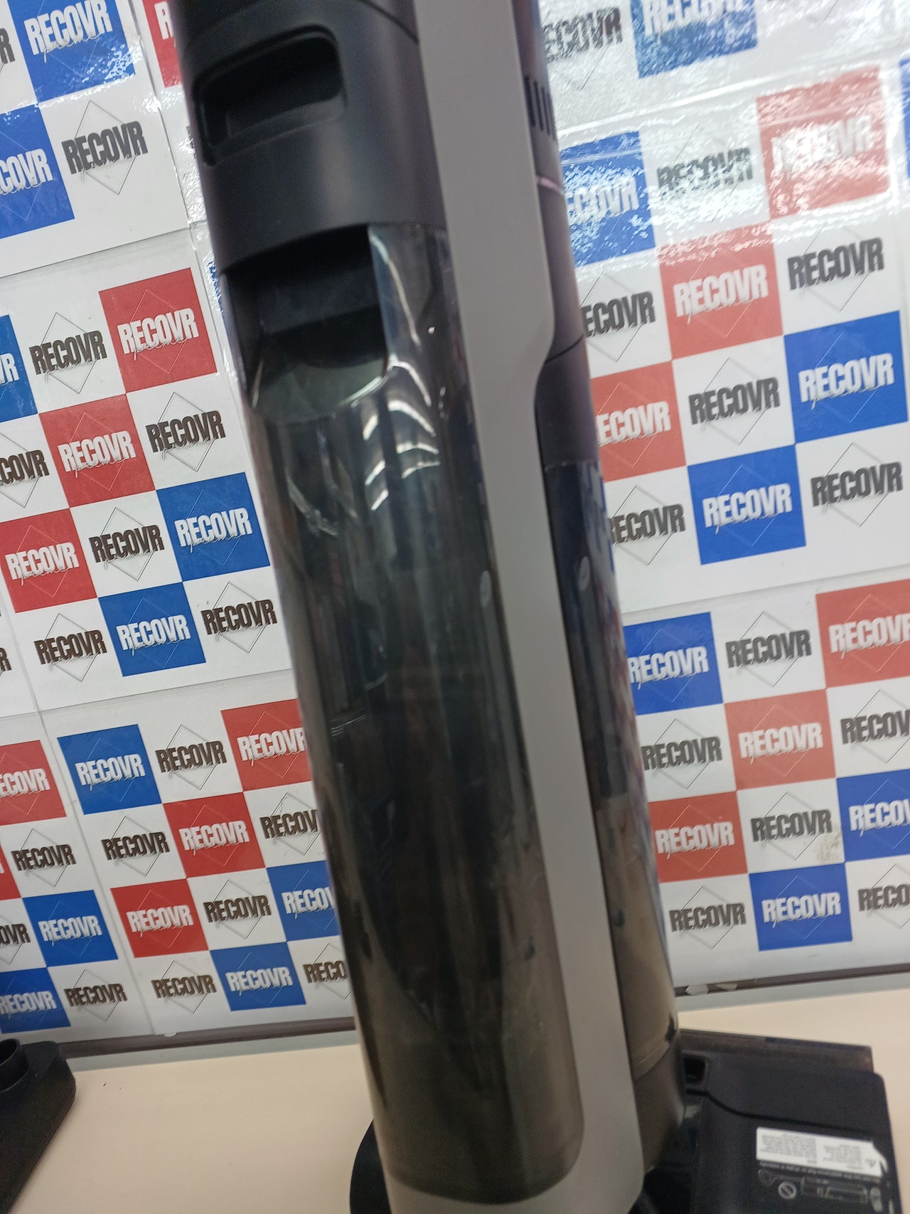 Aspiradora 16 KPa doble borde autolimpieza 60 °C Dreame