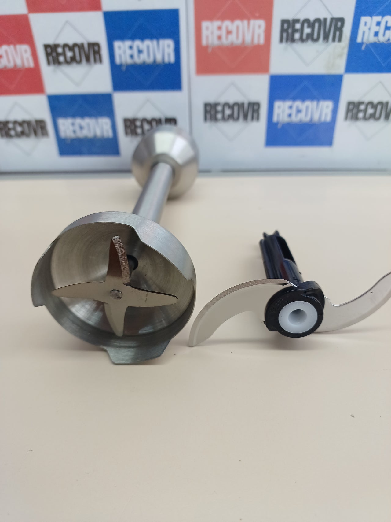Batidora mano retro 1200W CrossBlades - Cecotec