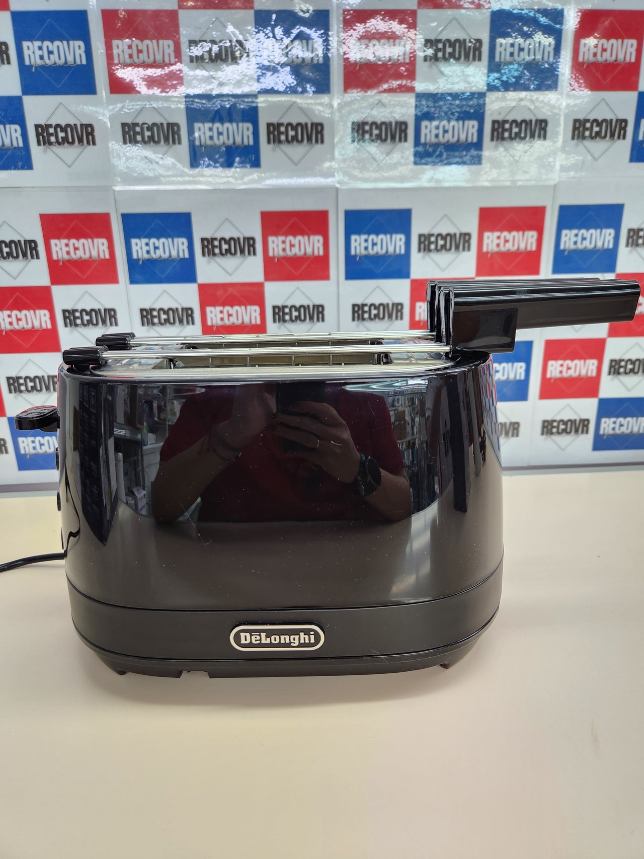 Tostadora 500W con pinzas  - Modelo n. CTLAP2203 550 Watt NegroDe'Longhi