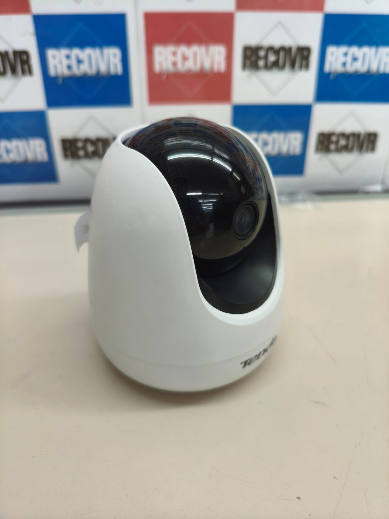 Cámara WiFi de vigilancia interior Tenda CP3 Pro 3 MP
