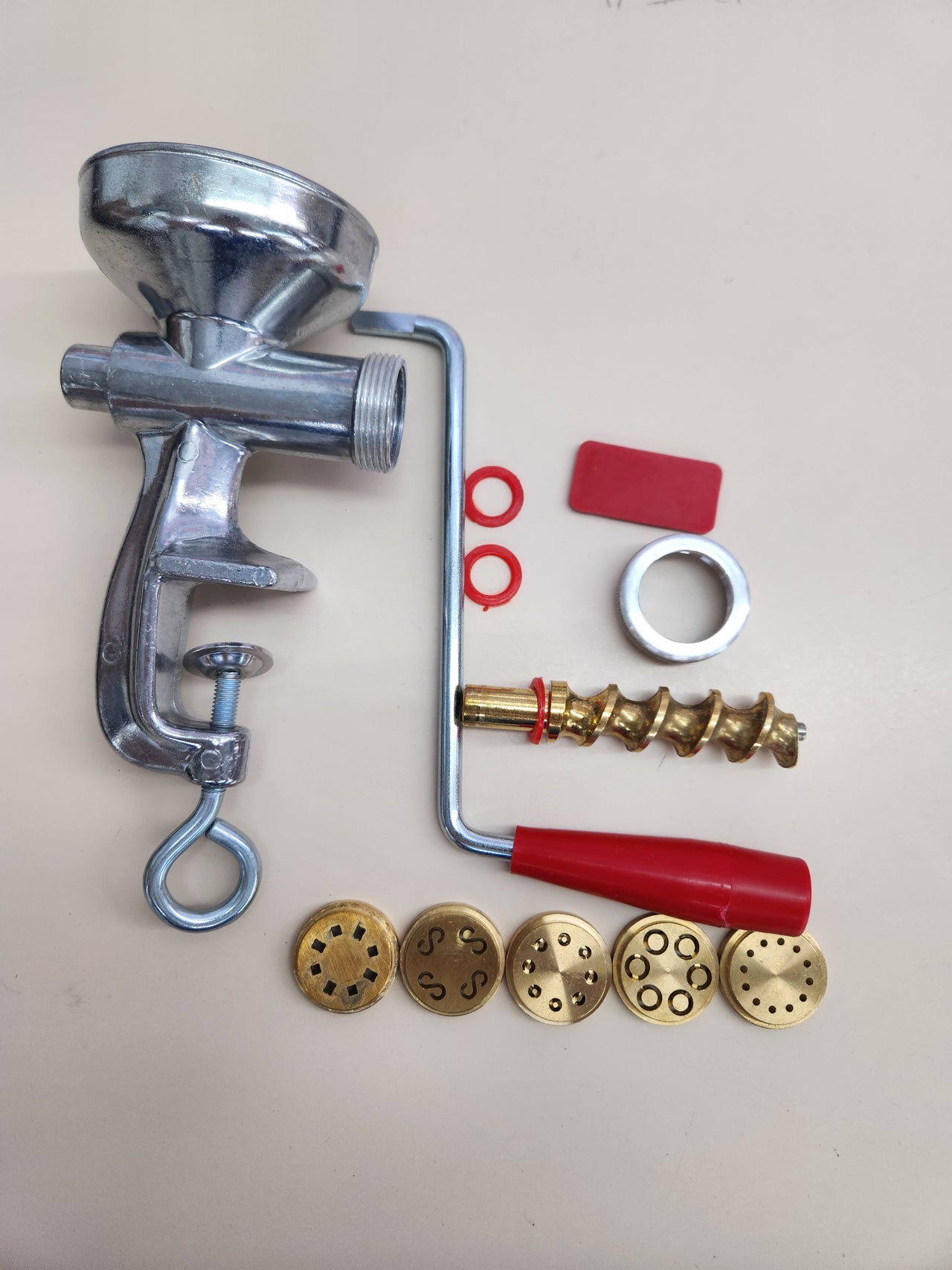 Máquina Pasta Fresca 5 trefiladores de latón para Espaguetis, Macarrones, Bucatinis, Caserecces y Espaguetis alla chitarra con Virola en Aluminium |