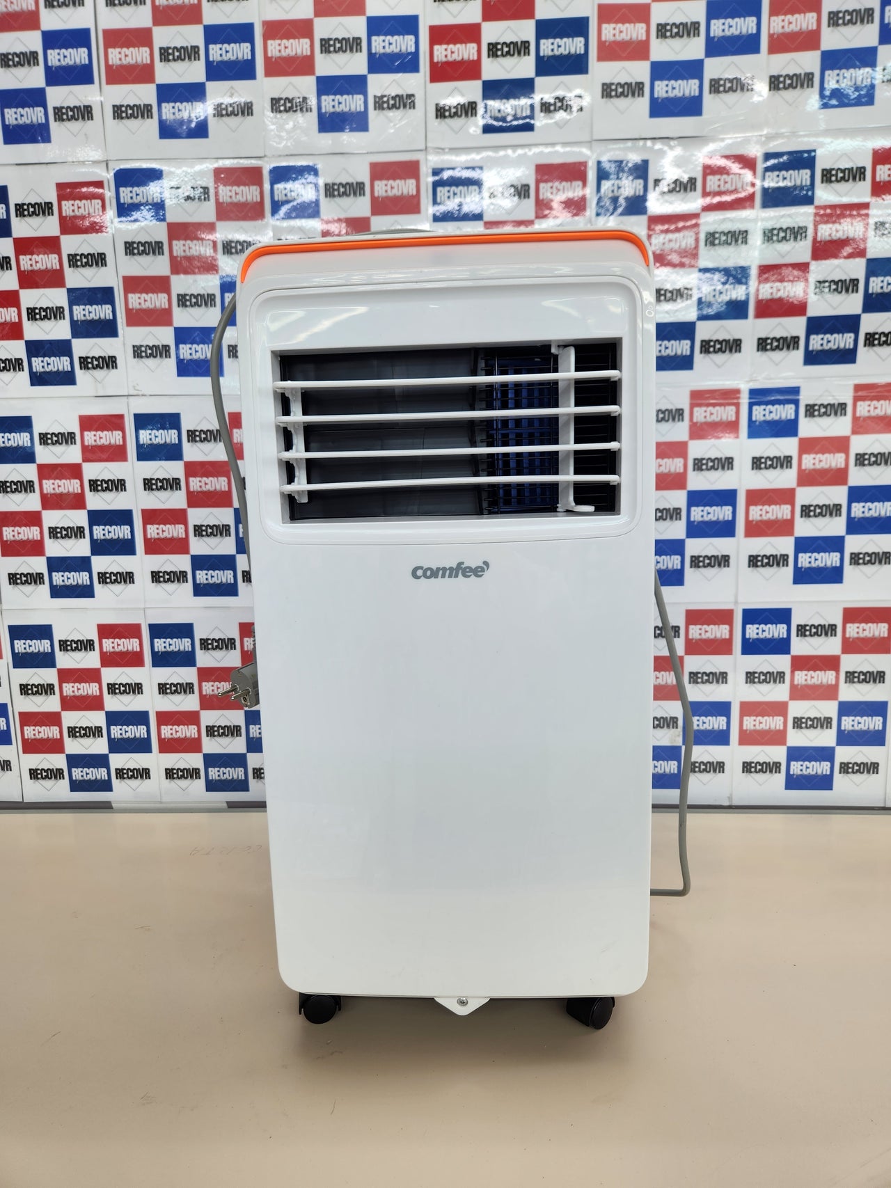 Aire acondicionado portátil Comfee AMBRA 8C 7000 BTU Clase A