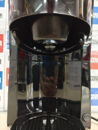 Cafetera de filtro con 2 jarras térmicas, para hasta 16 tazas.