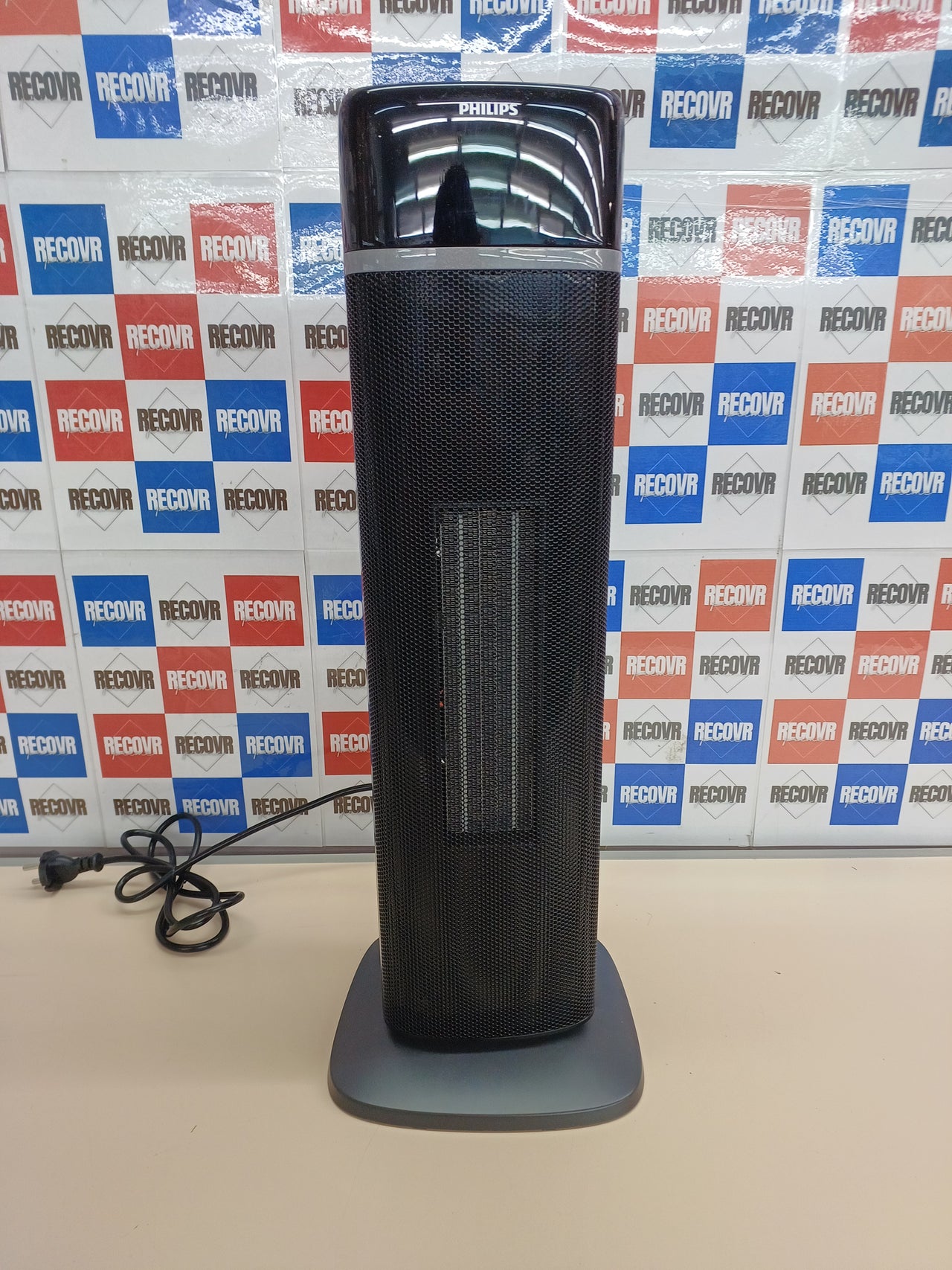 Calefactor torre Philips 2000W conectado