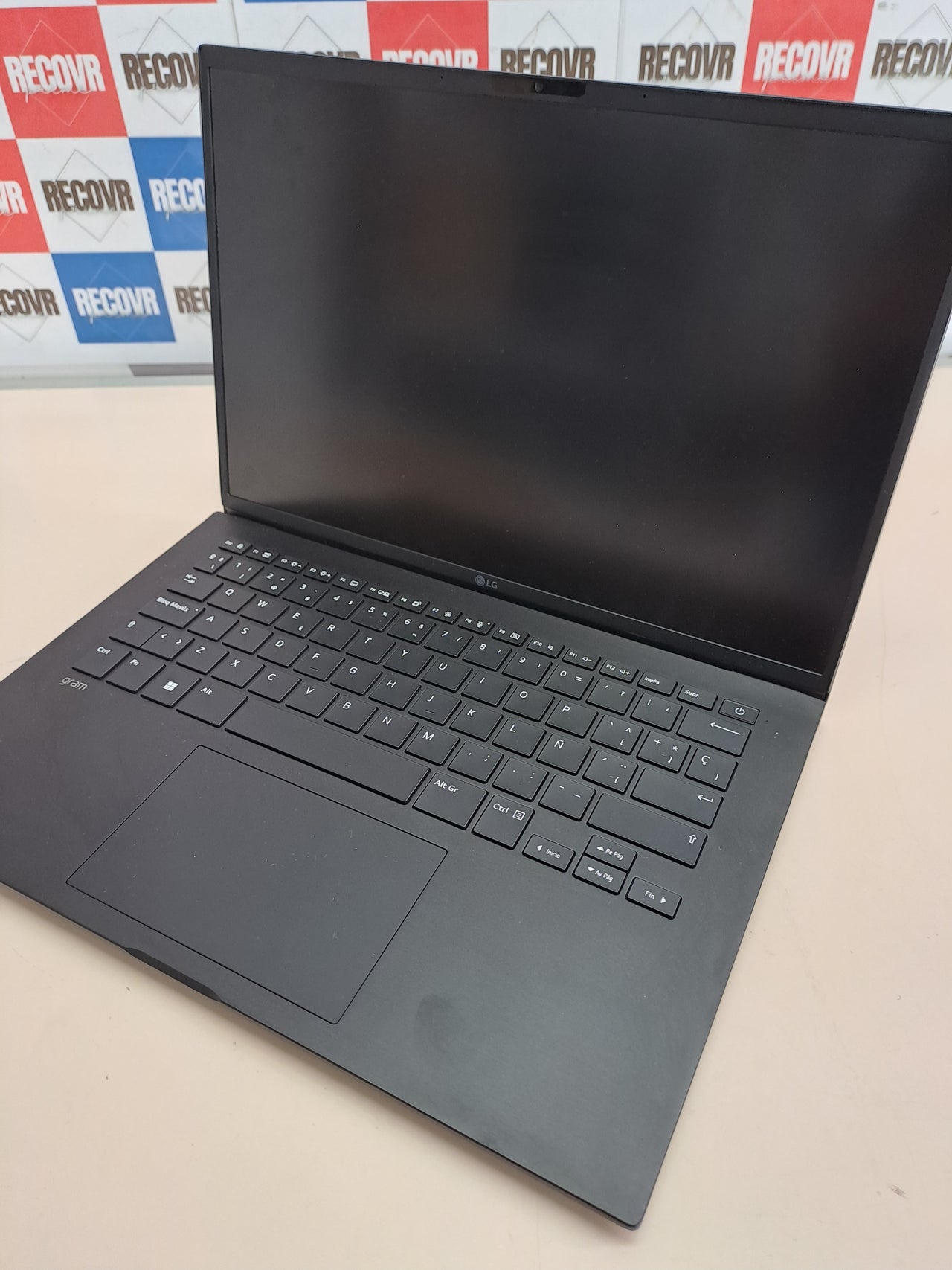 Portátil LG gram 14” Ultra 7 16GB 512GB SSD